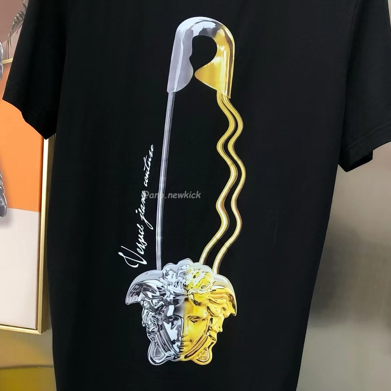 Versace Pattern Medusa Logo Printed Cotton T Shirt (7) - newkick.cc